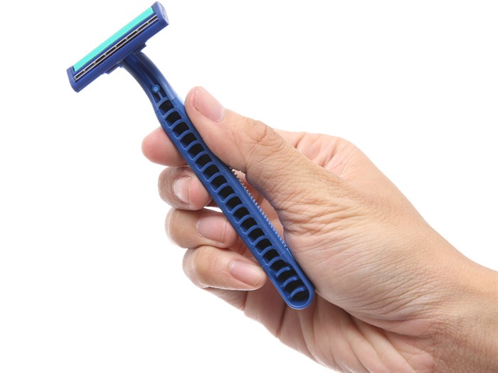 Gillette Bule II Plus sensitive 24pc ( 24pc/pack, 24pack/case)