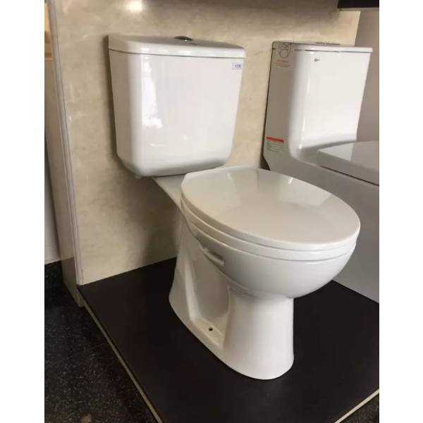 Toilet bowl with convenient and simple design, sustainable materials